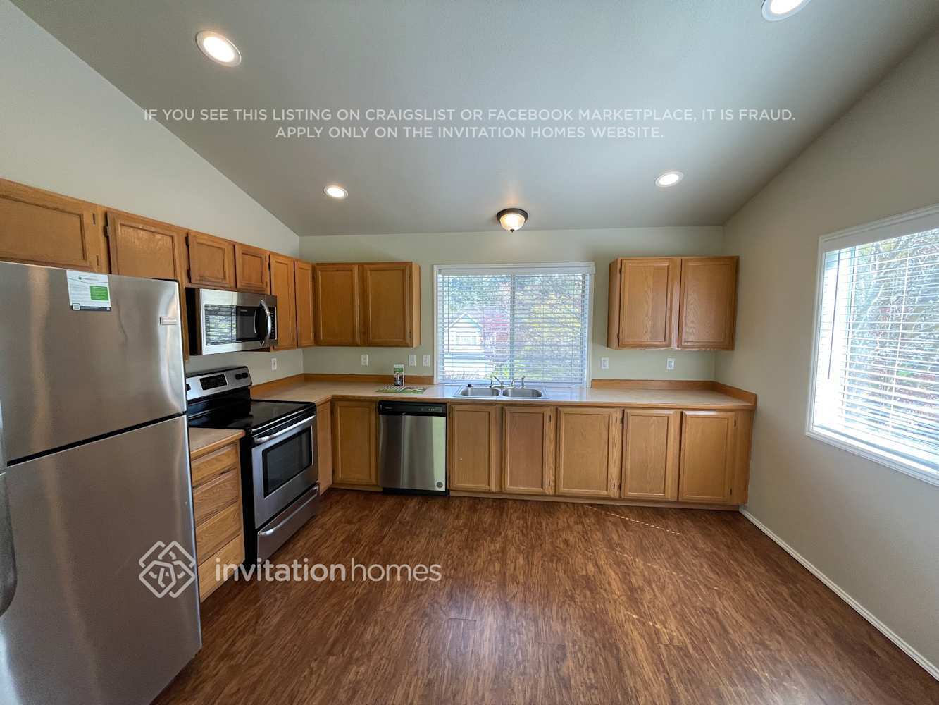 Building Photo - 5008 Norpoint Way NE
