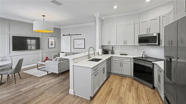 Building Photo - 6673 Helmsley Cir