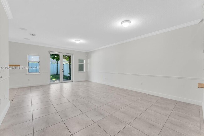 Building Photo - 13909 SW 86th Ct