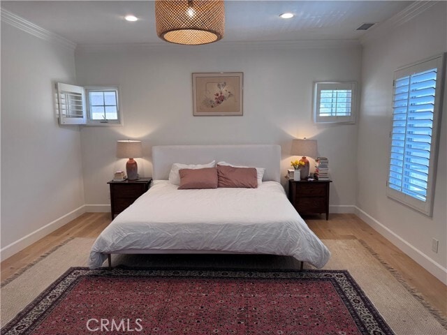 Building Photo - 2553 Santa Ana Ave