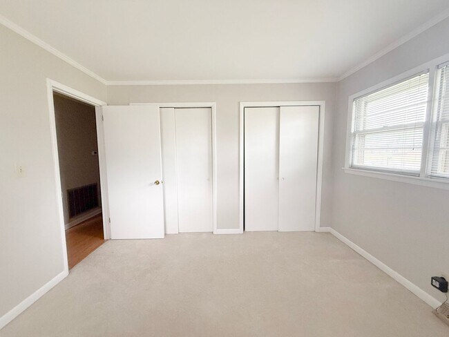 Building Photo - 3-Bedroom Home with Spacious Yard, Storage Shed & Natural Light