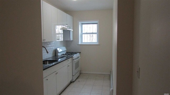 Building Photo - 108-23 Jamaica Ave