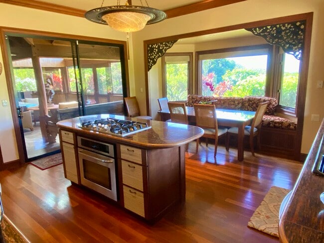 Building Photo - 630 E Kuiaha Rd