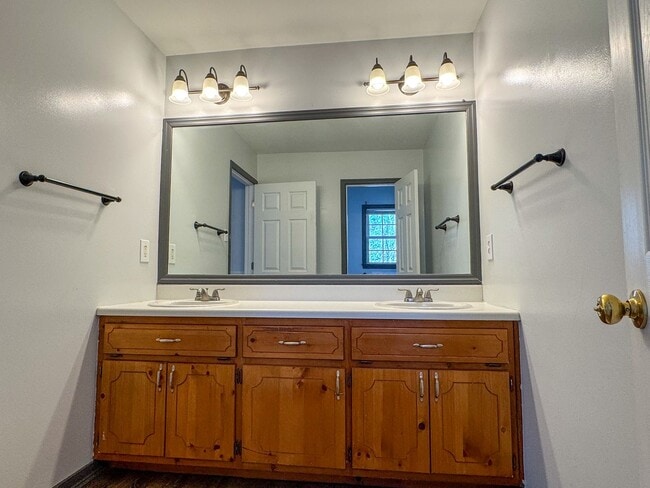 Building Photo - 24502 Lake Dr