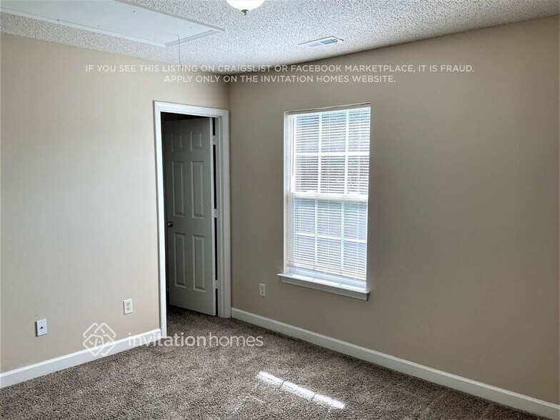 Building Photo - 2307 Jacobs Ct