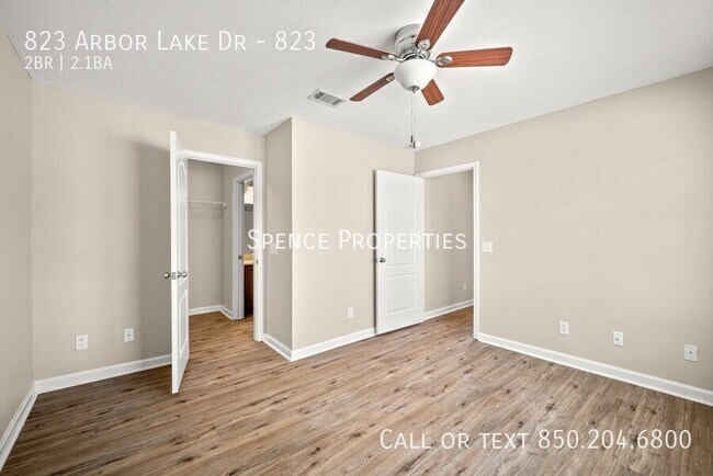 Building Photo - 823 Arbor Lake Dr
