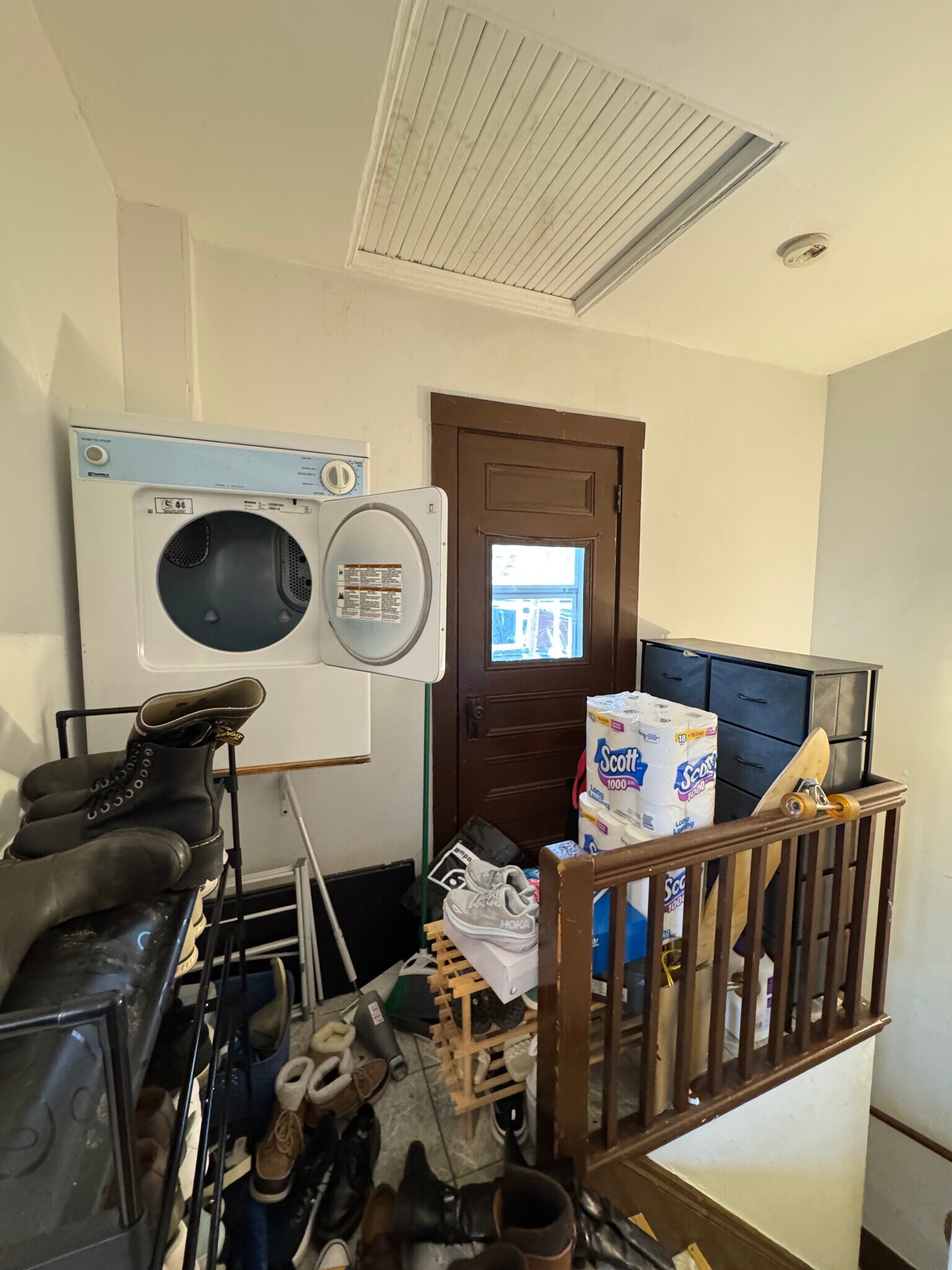 Building Photo - 36 Mason St