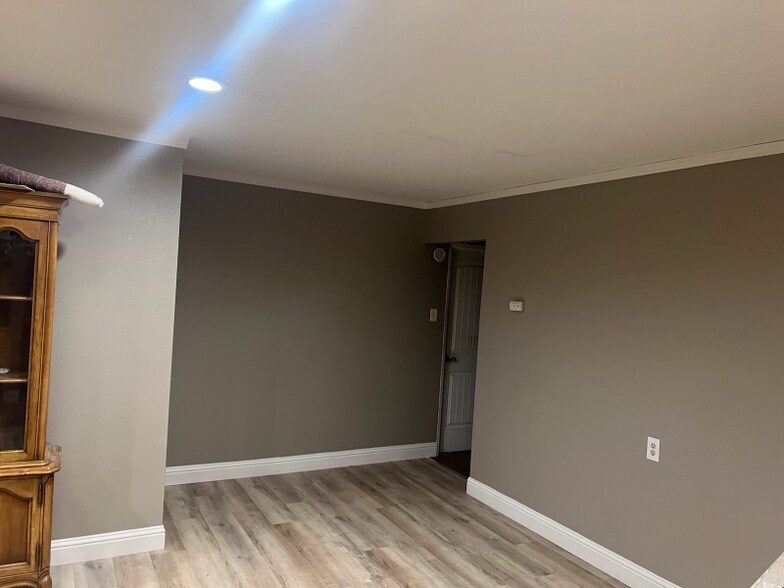 Building Photo - 4455 Glidden Wy