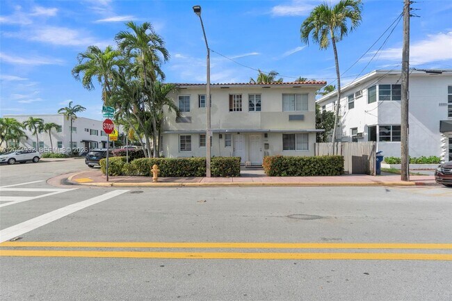Building Photo - 503 75th St