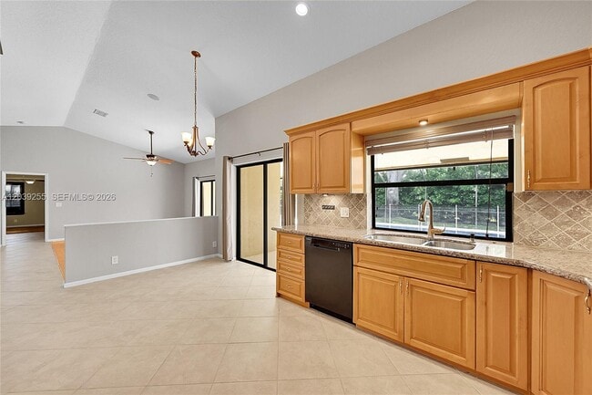 Building Photo - 4745 NW 99th Ln