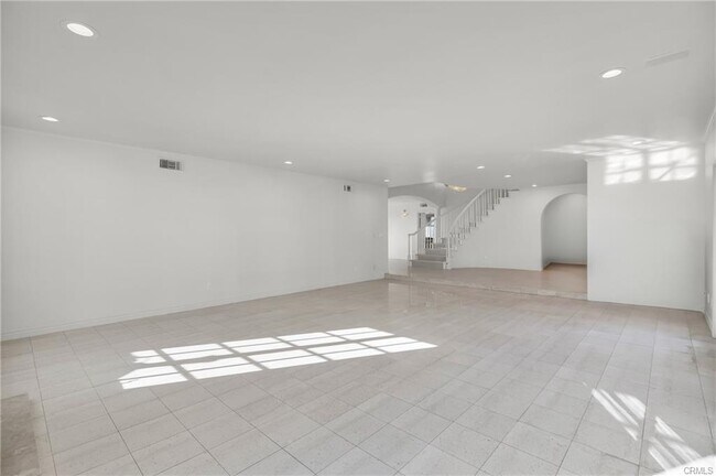 Building Photo - 1761 Hillfair Dr