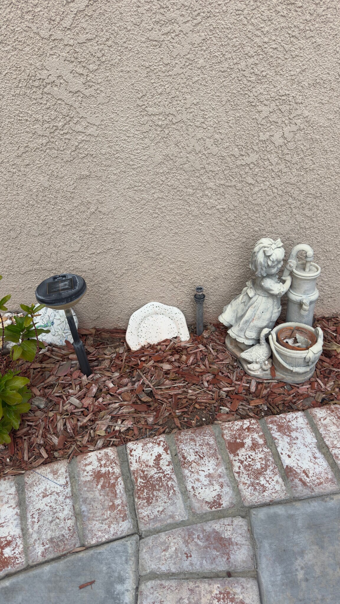 Building Photo - 27905 Crown Court Cir