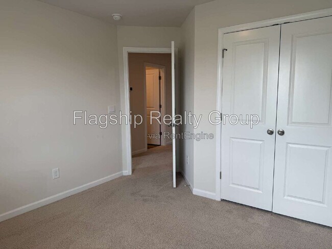Building Photo - 4109 Laurel Rdg Dr