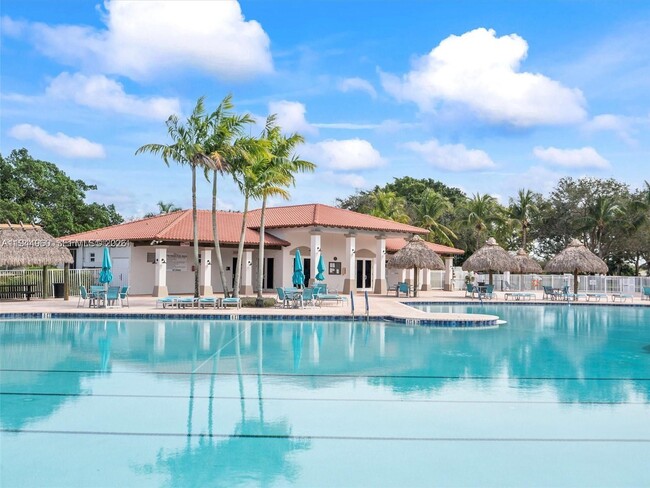 Building Photo - 4279 Greenbriar Ln