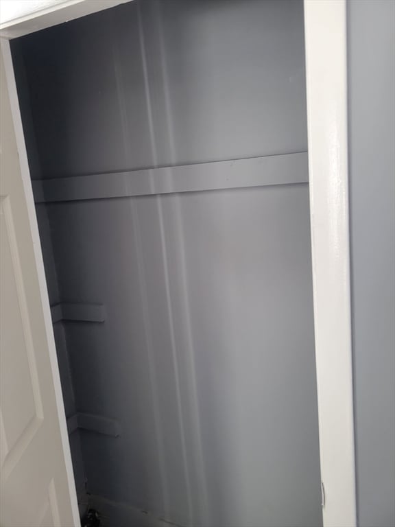 Building Photo - 194 Buffinton St