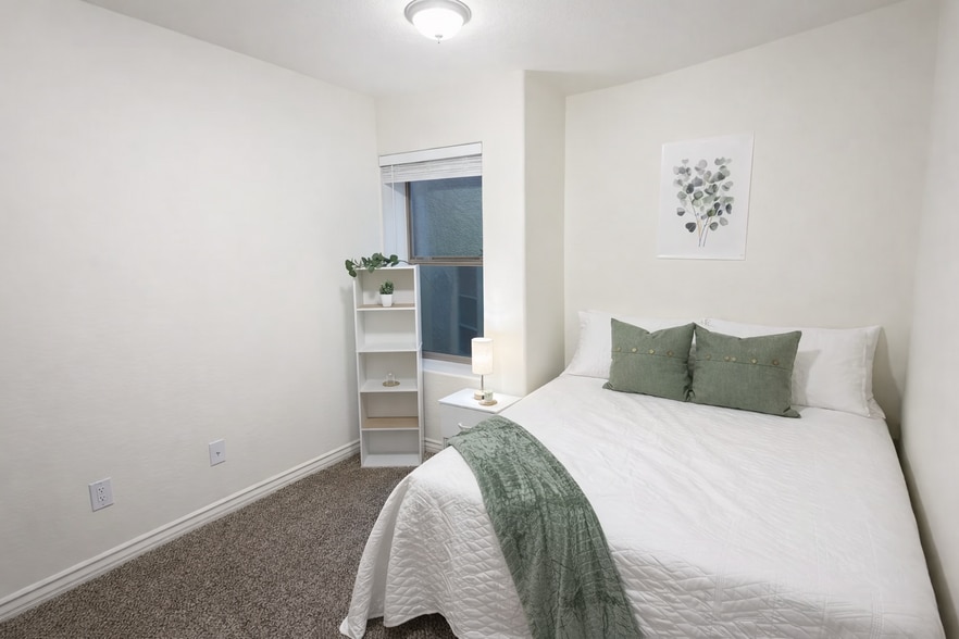 Building Photo - 854 S San Marcos Dr