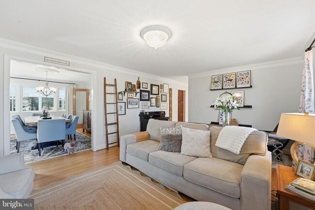 Building Photo - 7001 Arbor Ln