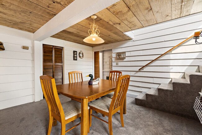 Building Photo - 34547 N Limekiln Rd