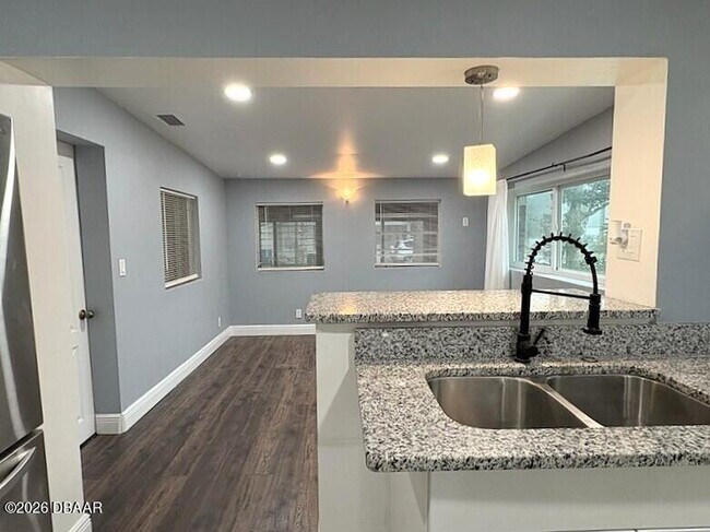 Building Photo - 2455 Princeton Rd