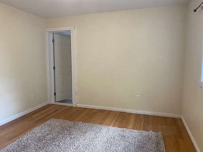 Building Photo - Charming 3-Bedroom Home in the Heart of Th...