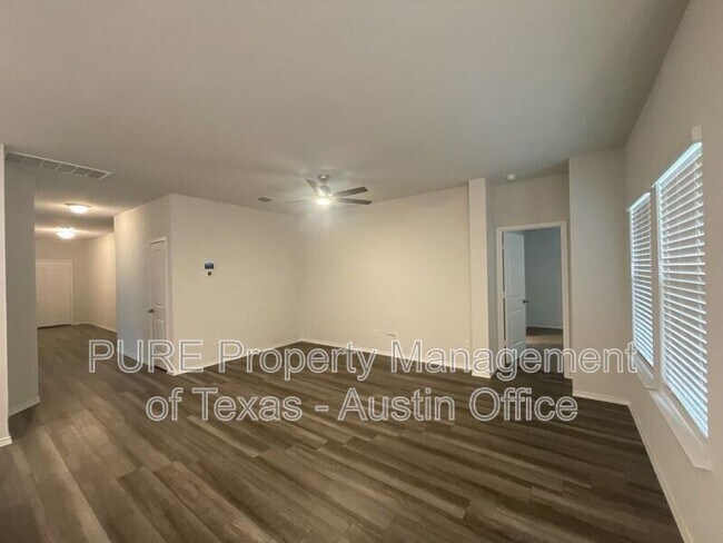 Building Photo - 107 Nathaniel Dr