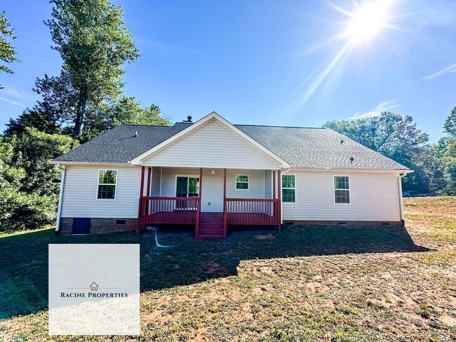Building Photo - Beautiful Home in Greer, SC