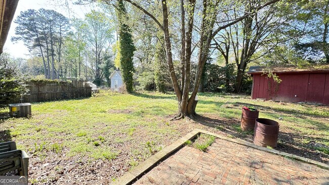 Building Photo - 723 Sheffield Rd