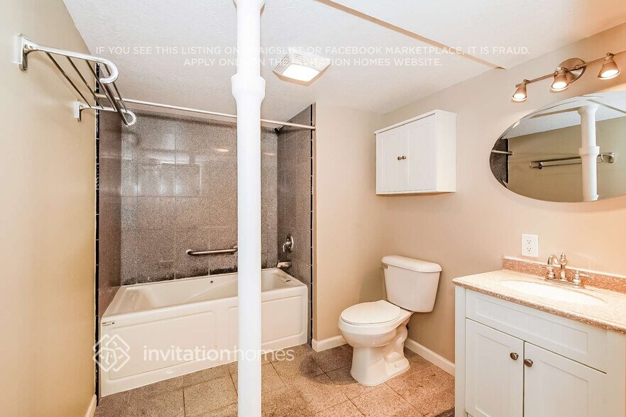 Building Photo - 1716 Lamplight Dr