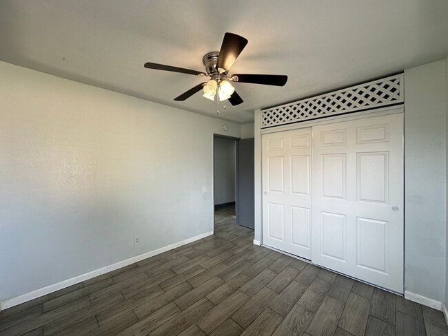 Building Photo - Four Bedroom