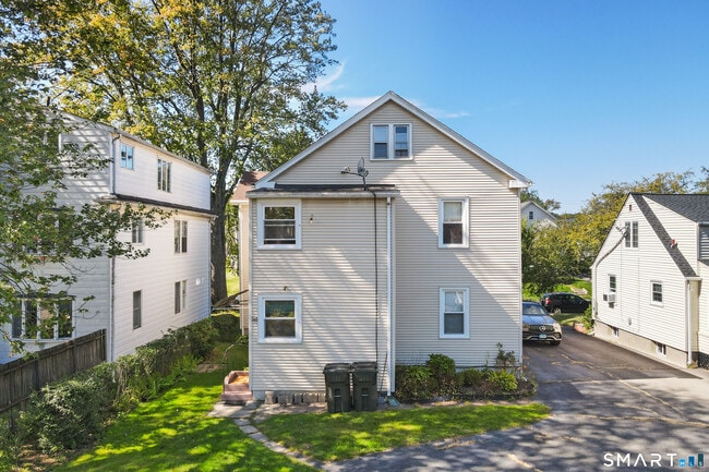 Building Photo - 118 Cambridge St