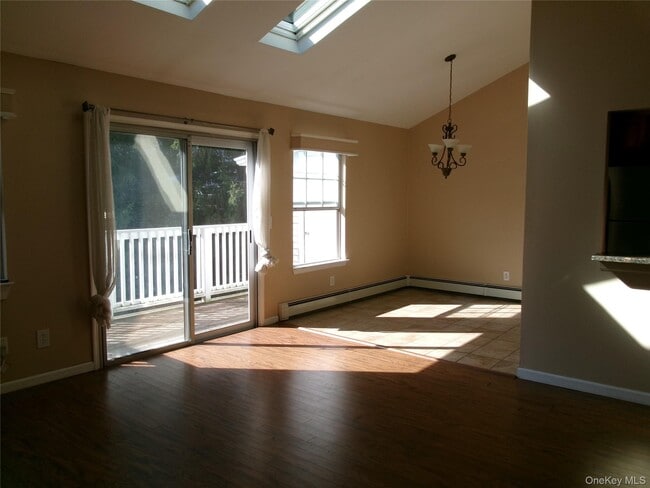 Building Photo - 28 Lexington Hills Rd