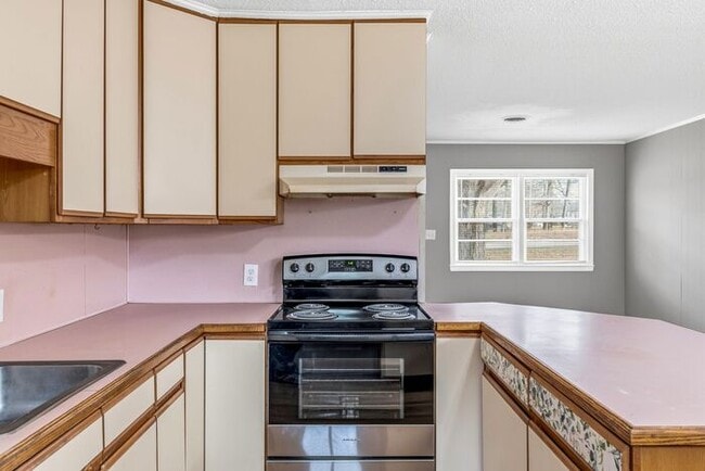 Building Photo - 4652 S Holden Rd