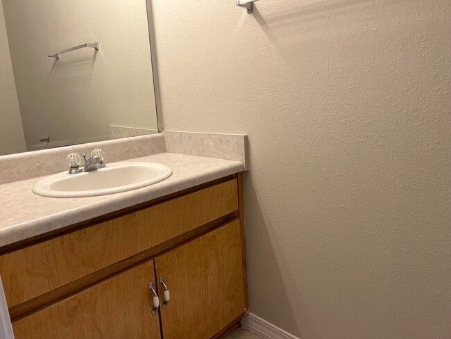 Building Photo - 224 Runnymeade Dr