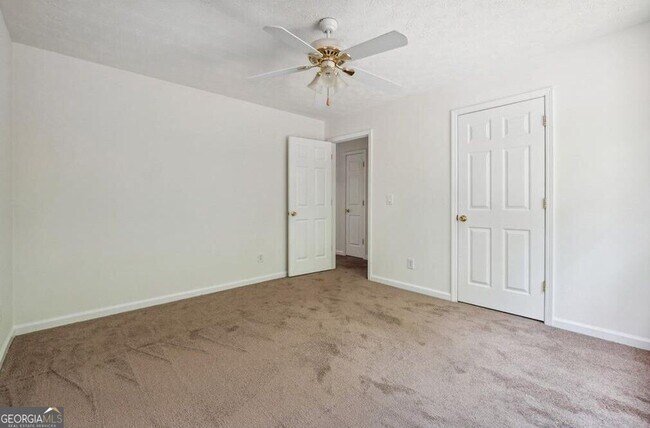 Building Photo - 4255 Old House Dr