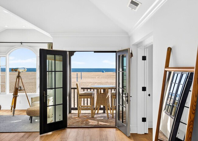 Building Photo - 1228 W Oceanfront