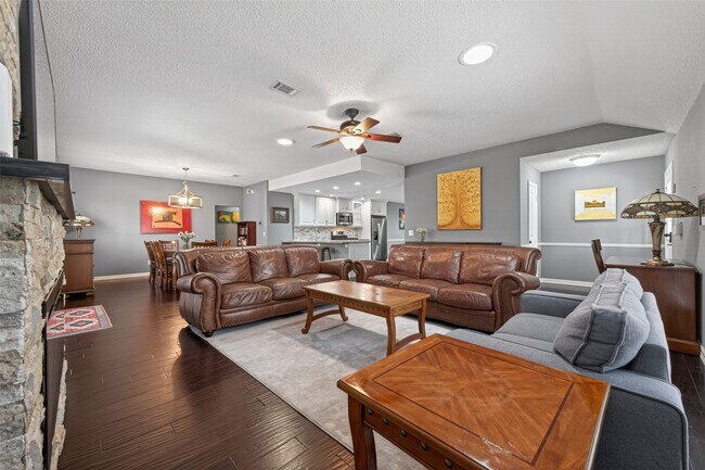 Building Photo - 35 Sheep Meadow Pl