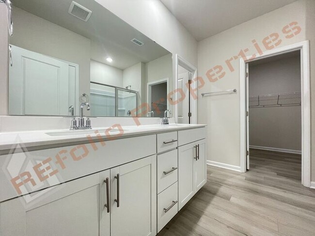 Building Photo - Beautiful Brand New 4 Bedroom, 2.5 Bathroo...