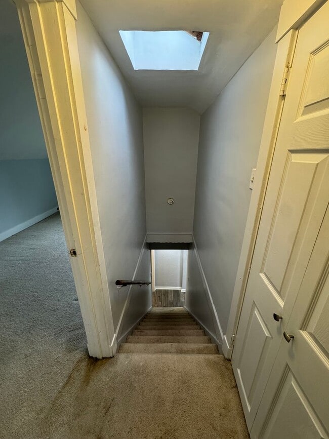 Building Photo - Spacious Private Oasis - 3 Bedroom 2 Bathroom House in Green Tree!