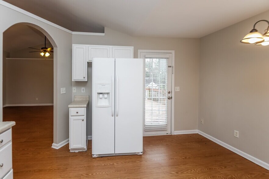 Building Photo - 6621 Killington Ct