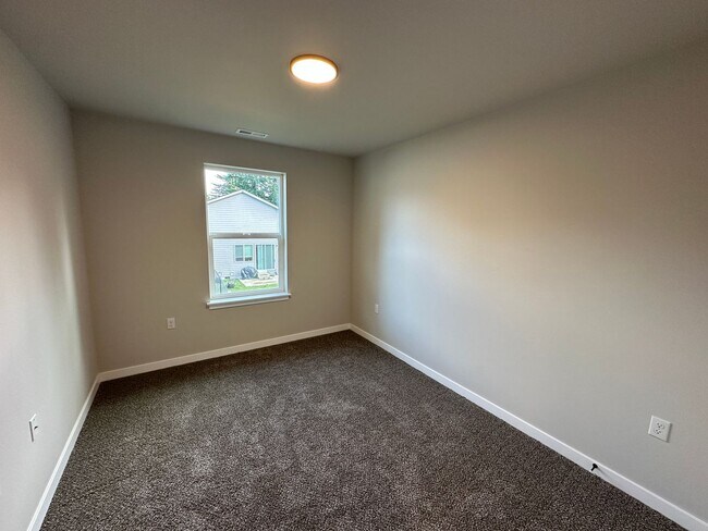 Building Photo - 1816 chipman St SE