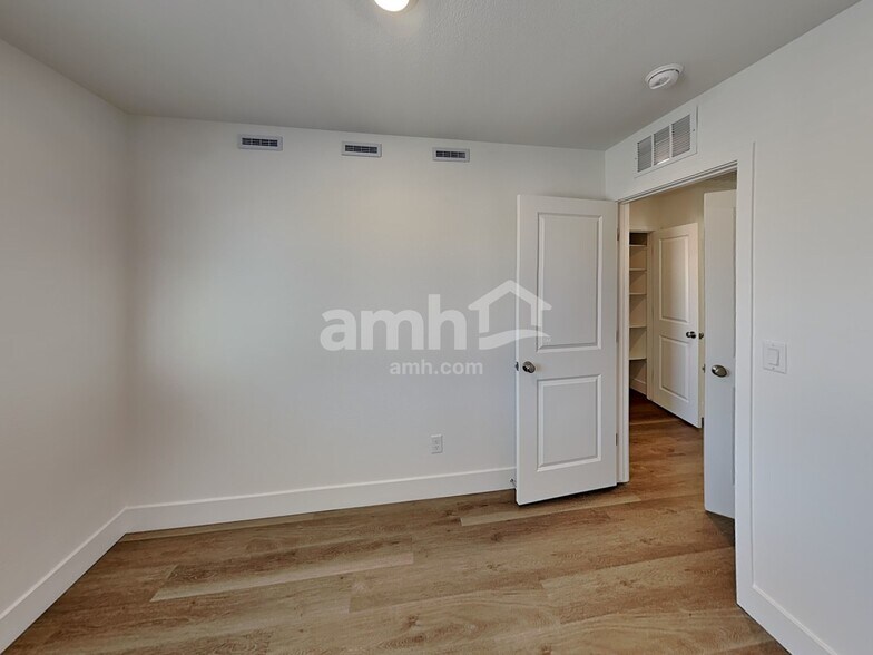 Building Photo - 5830 Fly Fisher St