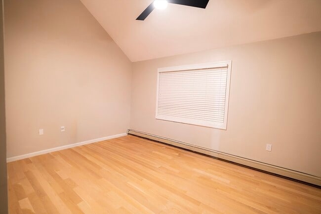 Building Photo - 2 Turning Mill Ln