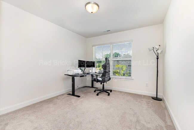 Building Photo - 3971 Fadden St