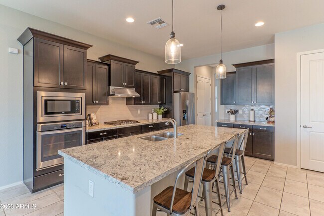 Building Photo - 4866 N 185th Dr