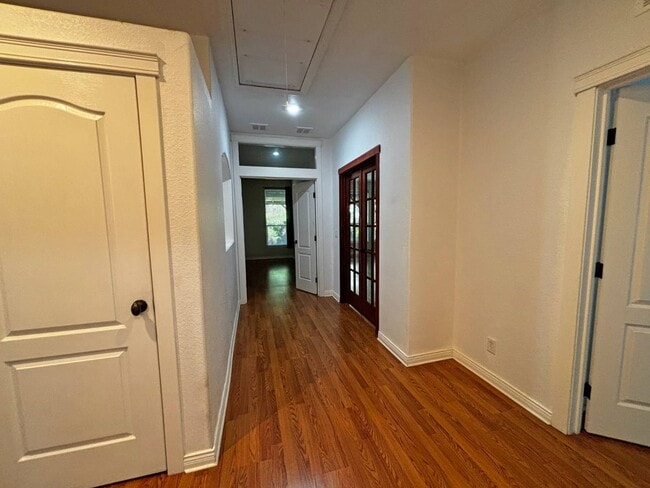Building Photo - 1600 Fort Bragg Rd