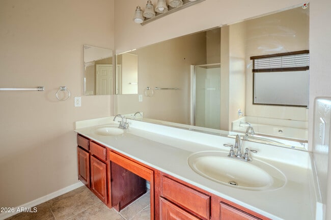 Building Photo - 19396 N Lousandra Dr