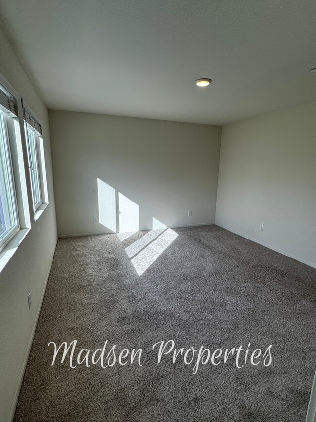 Building Photo - 114 Christian Ave