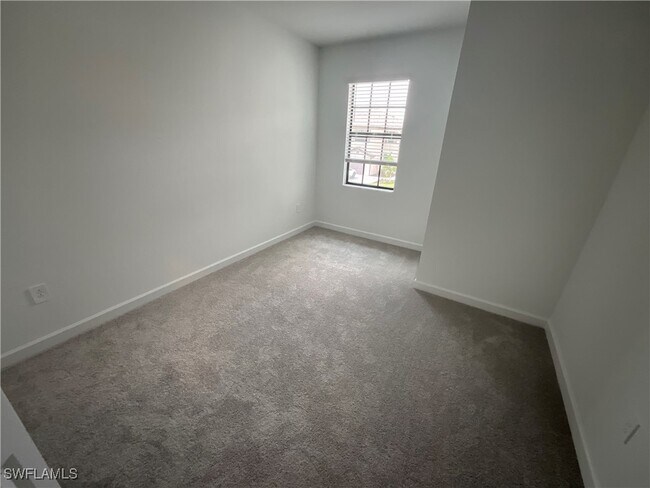 Building Photo - 14116 Gardeners Wy