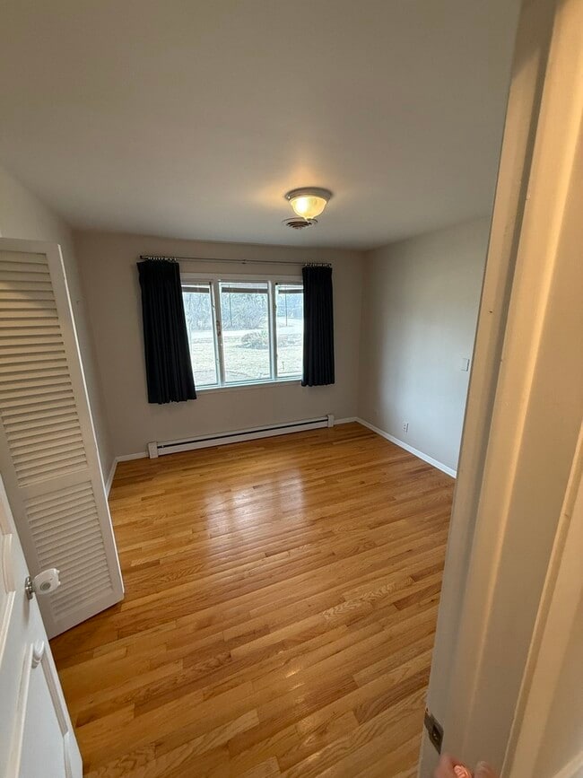 Building Photo - 3336 Overland Pass