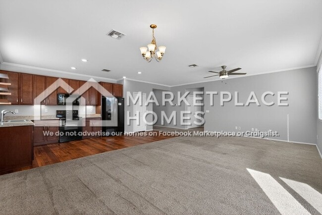 Building Photo - 5309 S 18th Pl